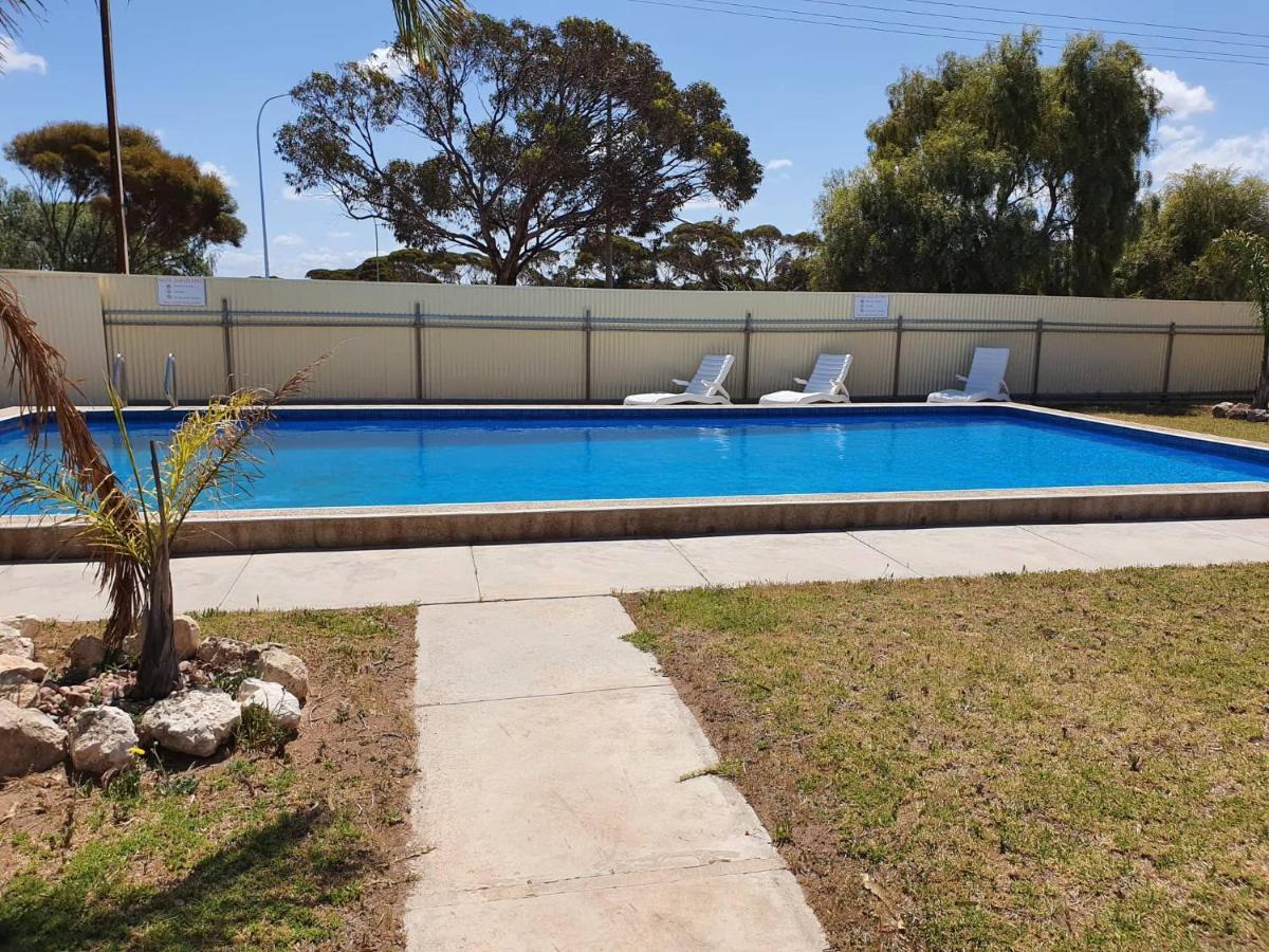 East West Motel Ceduna Esterno foto
