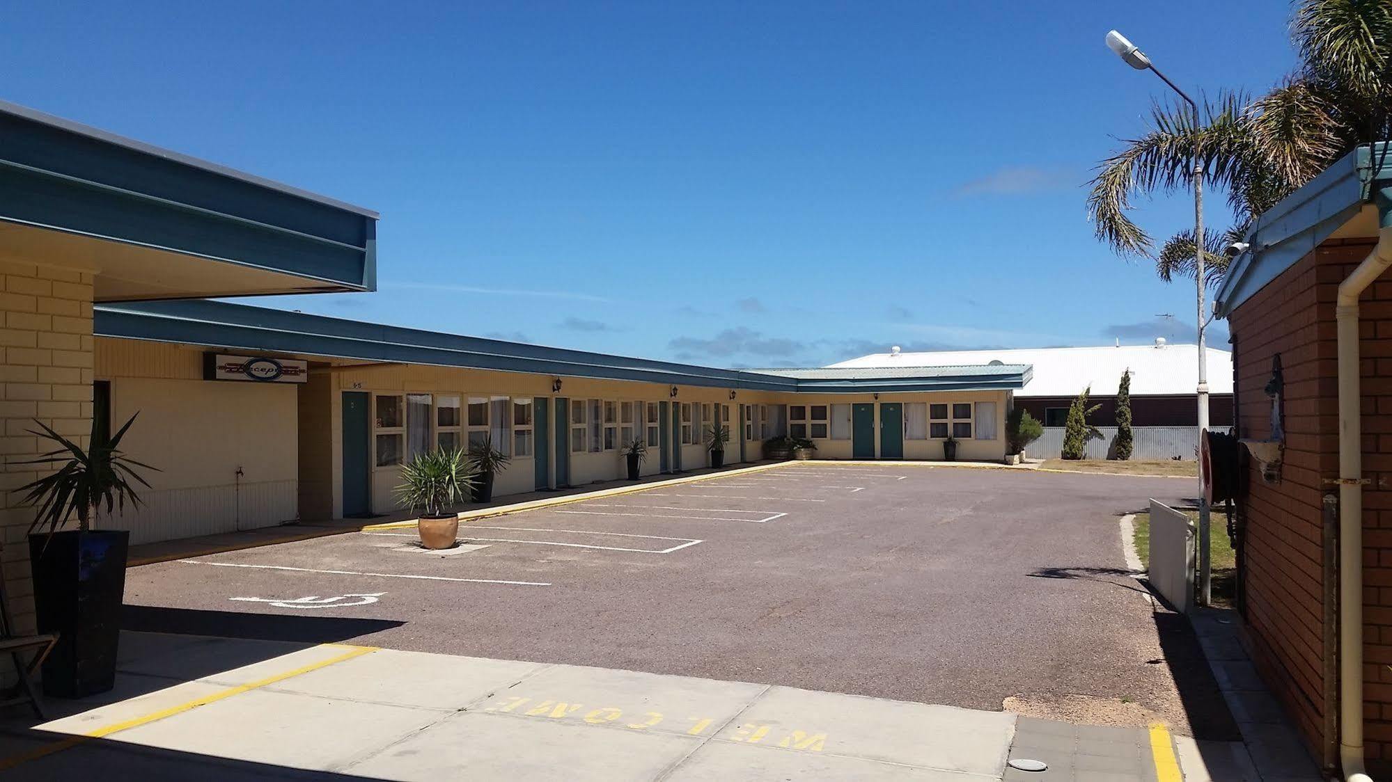 East West Motel Ceduna Esterno foto